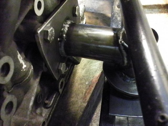 Engine mount 1 RB